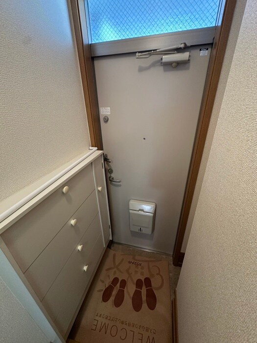 物件内観写真17　(玄関)