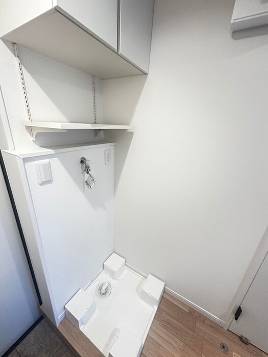 物件内観写真15　(洗濯機置場)