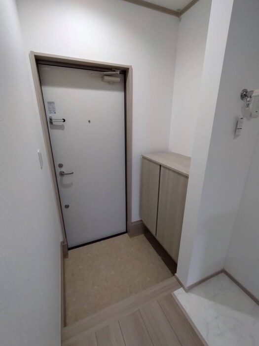 物件内観写真17　(玄関)