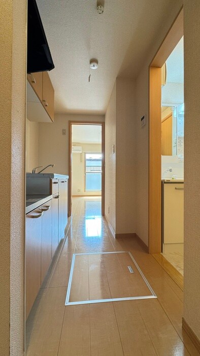 物件内観写真17　(廊下)