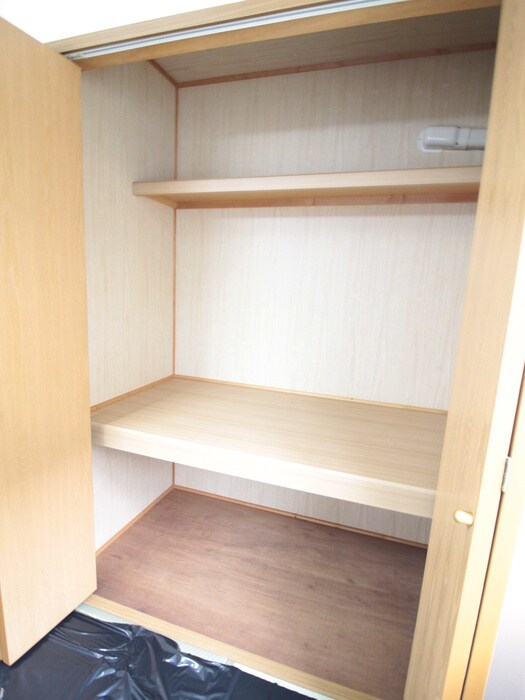 物件内観写真18　(収納)