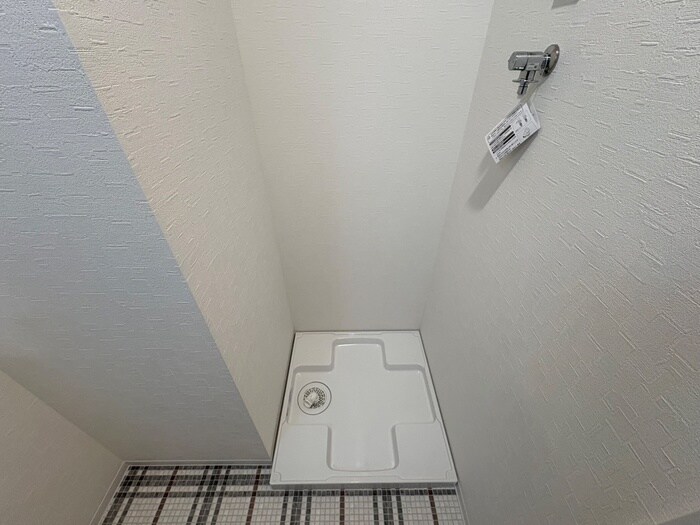 物件内観写真12　(洗濯機置場)