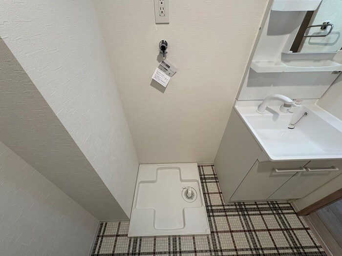 物件内観写真12　(洗濯機置場)