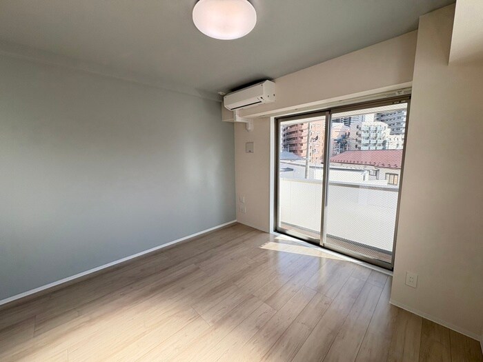 物件内観写真15　(居室)