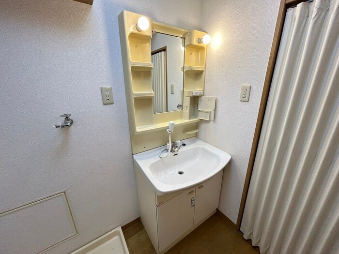 物件内観写真12　(洗面)