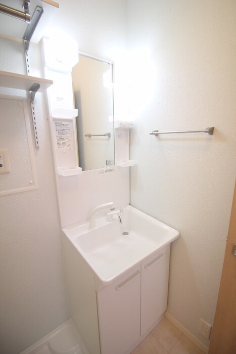 物件内観写真11　(洗面)