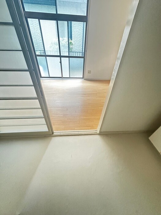 物件内観写真16　(廊下)