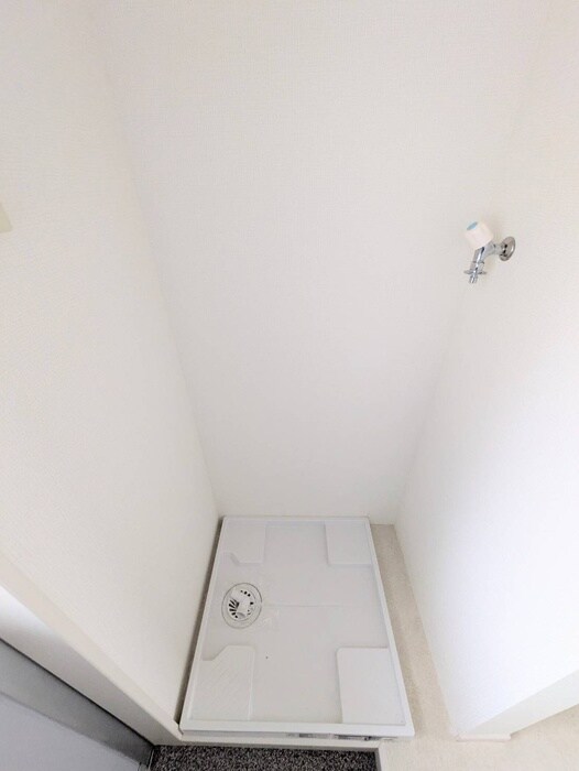 物件内観写真12　(洗濯機置場)