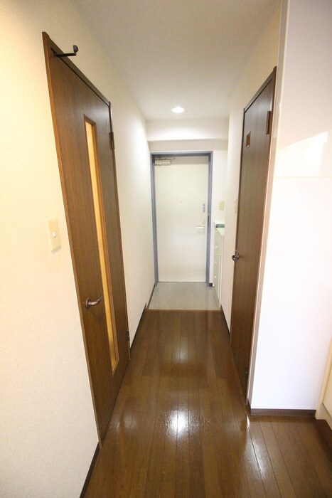 物件内観写真17　(廊下)