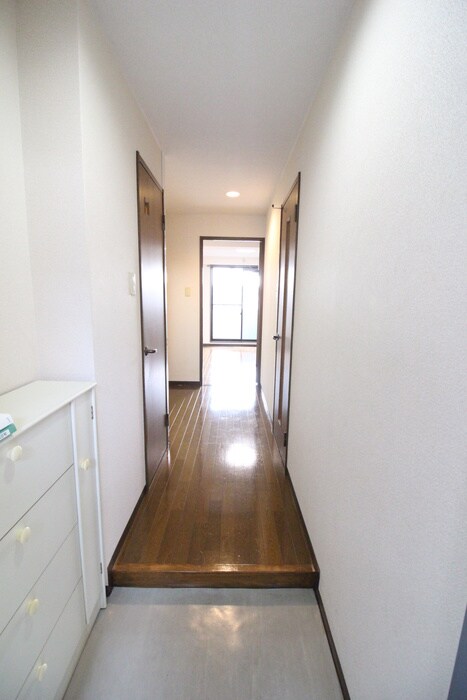 物件内観写真19　(玄関)