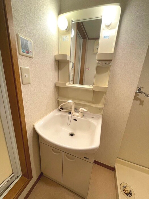 物件内観写真11　(洗面)