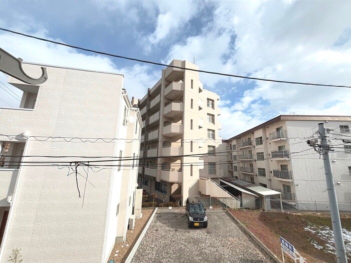 物件内観写真22　(室内からの展望)