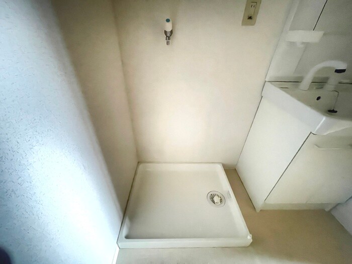 物件内観写真15　(洗濯機置場)