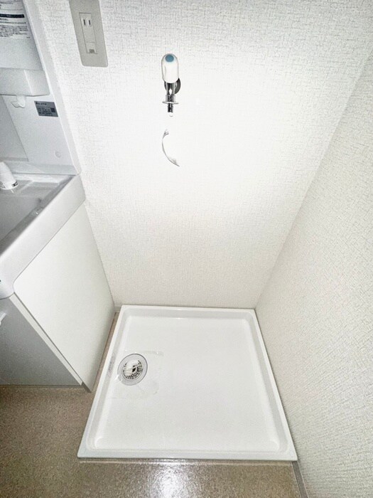 物件内観写真16　(洗濯機置場)