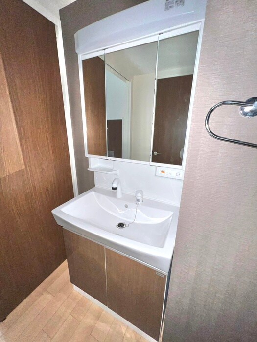 物件内観写真12　(洗面)