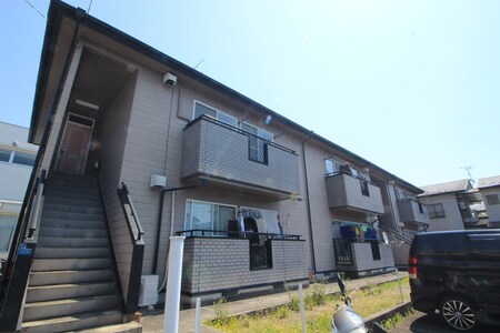 フル－ル高沢Ｂ外観写真