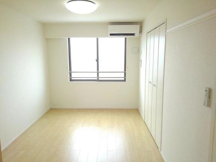 物件内観写真12　(居室)