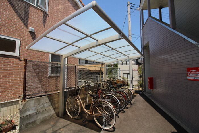 物件外観写真3　(駐輪場)