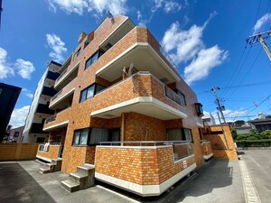 日宝プロシ－ド上杉東外観写真