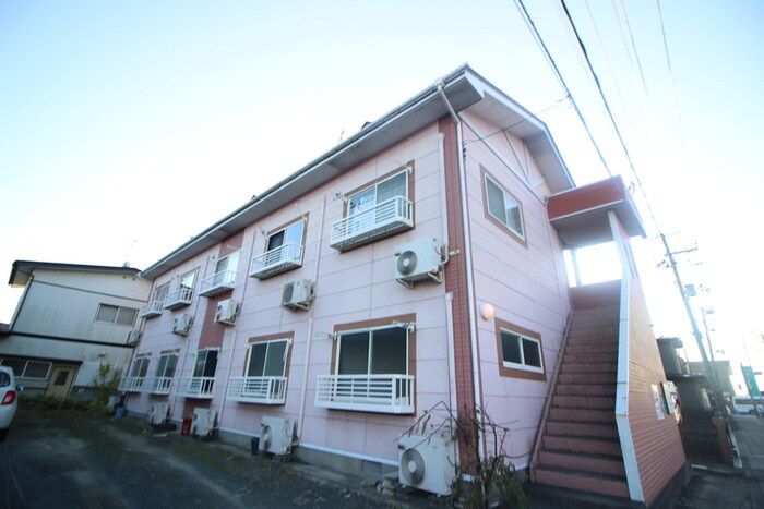 物件外観写真6　(エントランス部分)