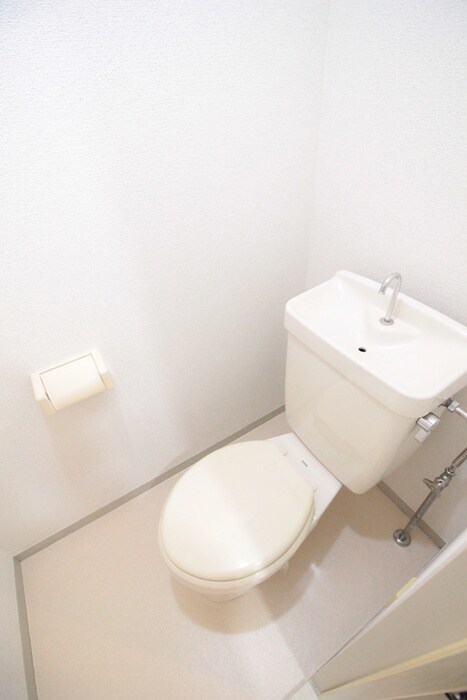 物件内観写真13　(トイレ)