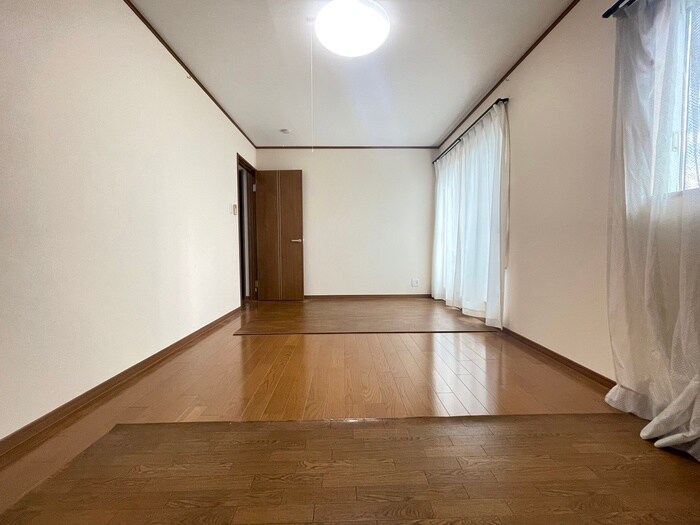 物件内観写真10　(居室)