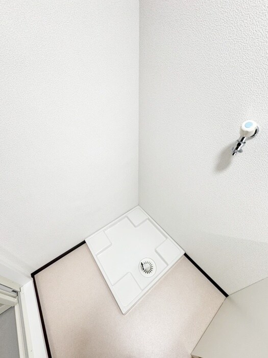 物件内観写真12　(洗濯機置場)