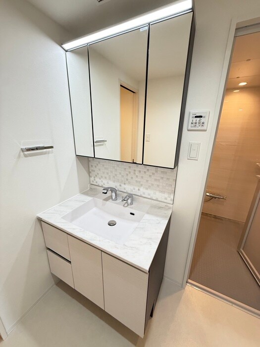 物件内観写真10　(洗面)