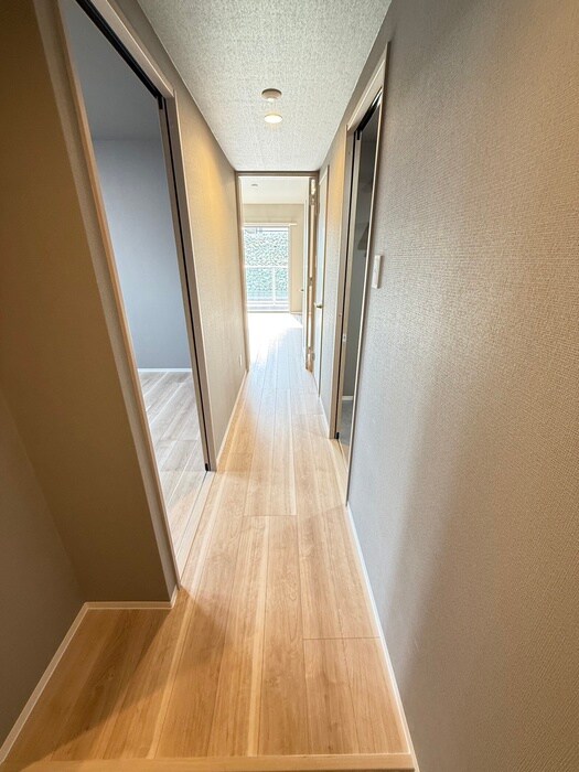 物件内観写真18　(廊下)
