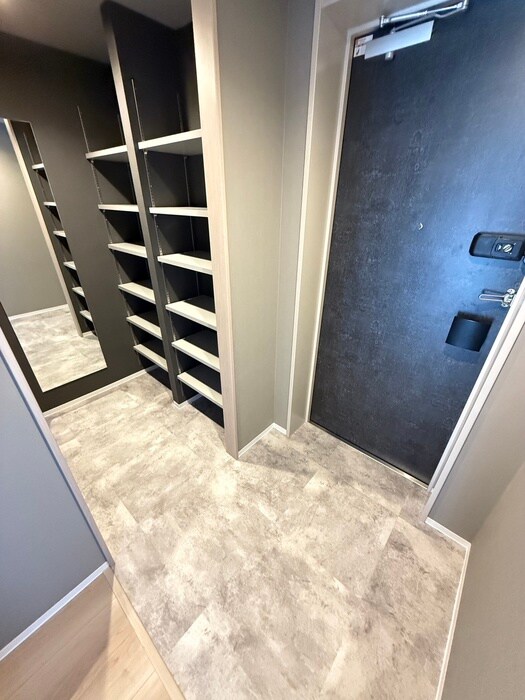 物件内観写真19　(玄関)