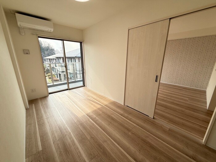 物件内観写真21　(居室)