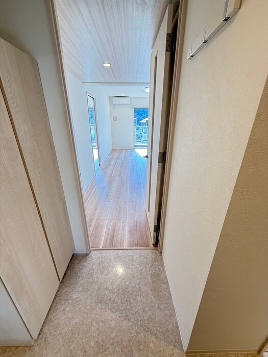 物件内観写真22　(玄関)