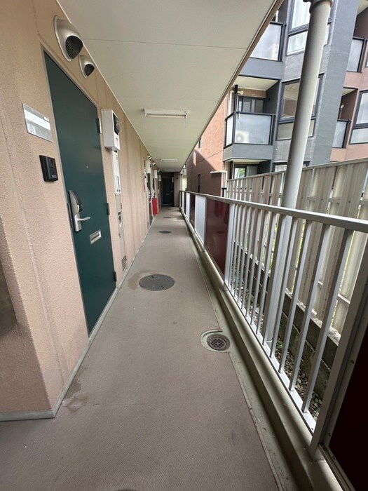 物件外観写真4　(エントランス部分)