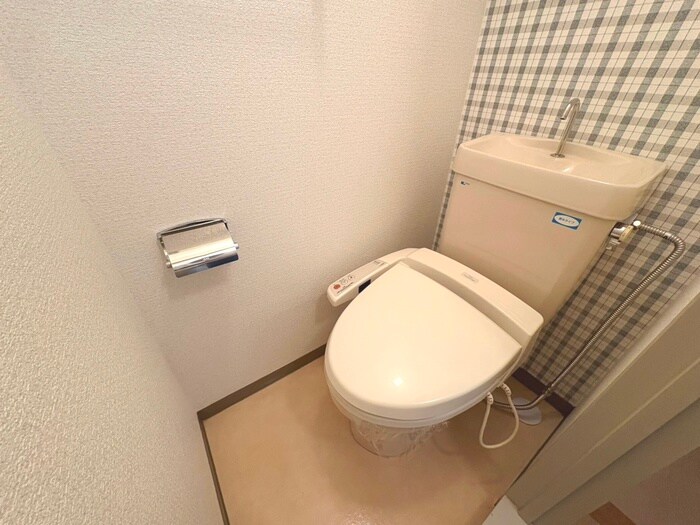 物件内観写真14　(トイレ)