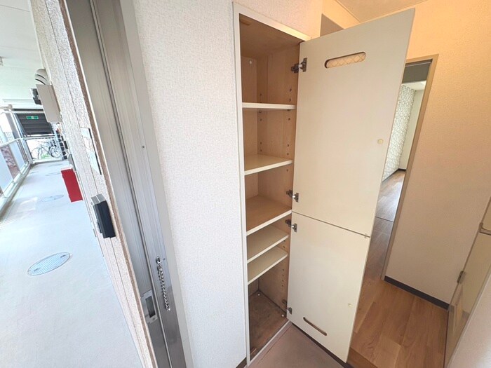 物件内観写真16　(靴箱)