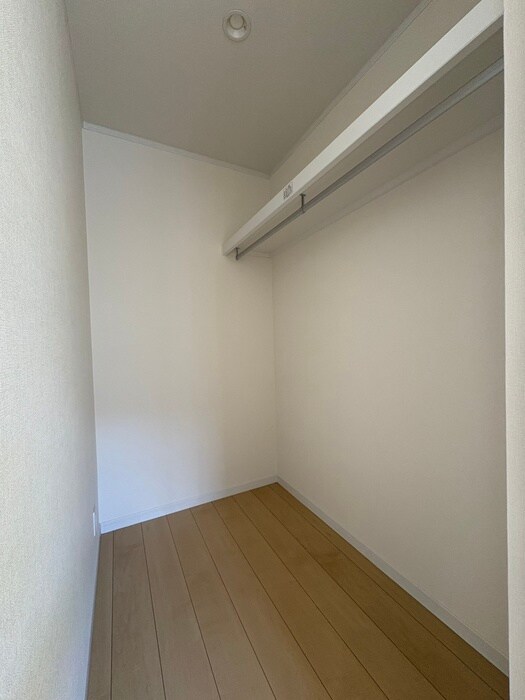 物件内観写真15　(収納)