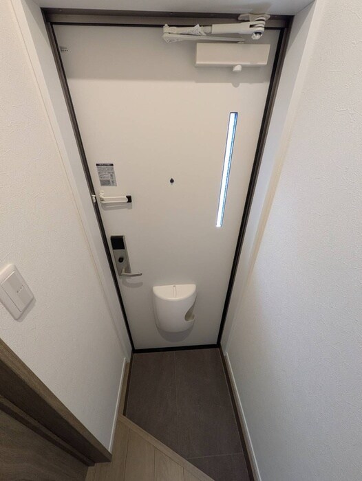 物件内観写真17　(玄関)
