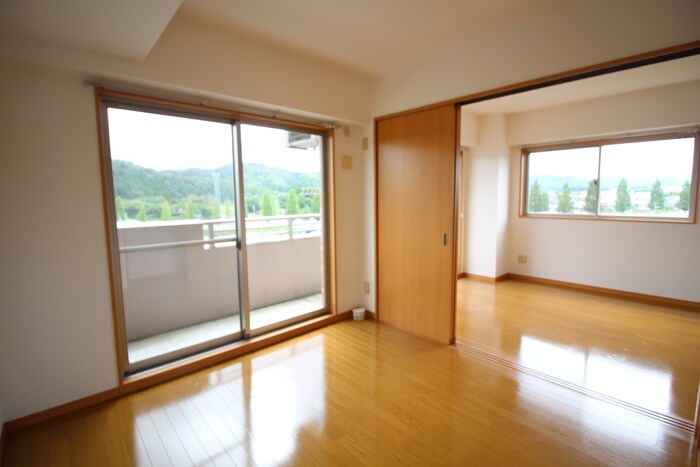 物件内観写真9　(居室)