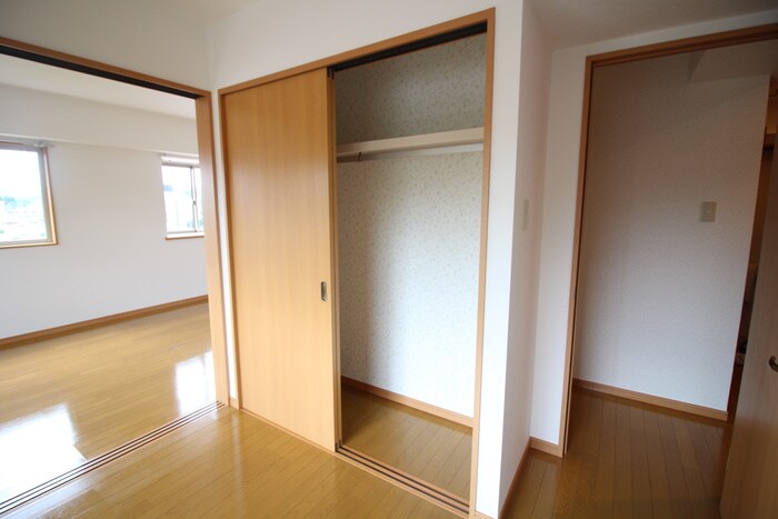 物件内観写真10　(収納)