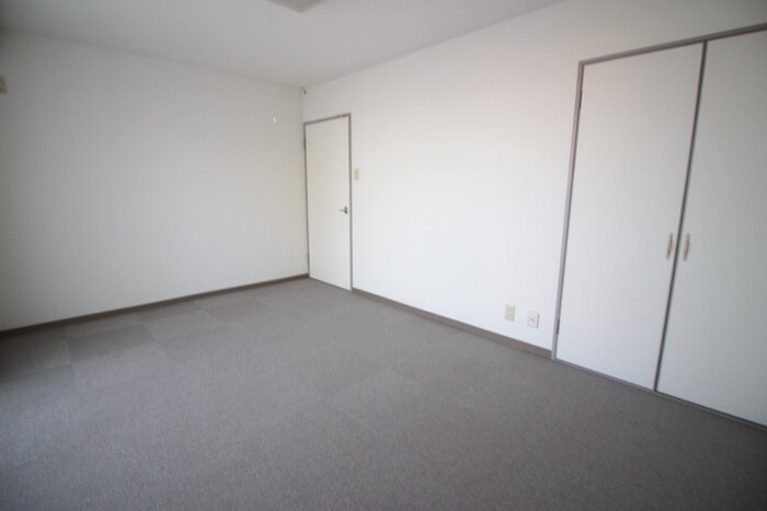 物件内観写真13　(居室)