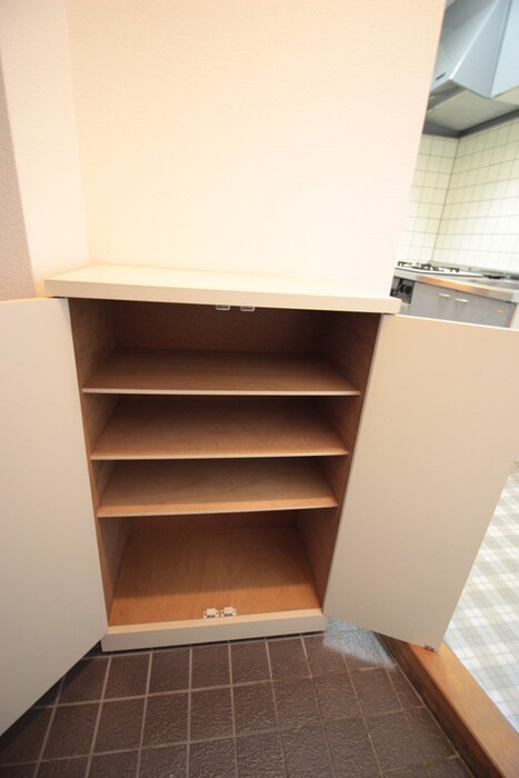 物件内観写真14　(靴箱)