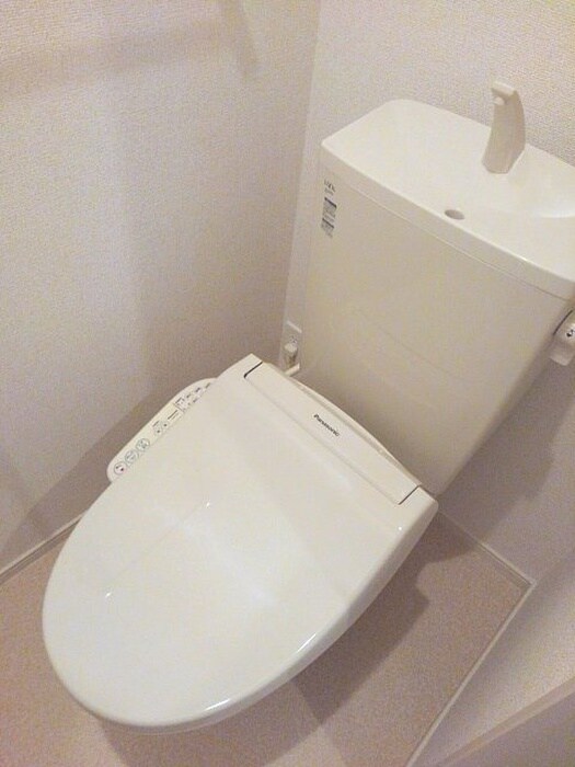 物件内観写真9　(トイレ)