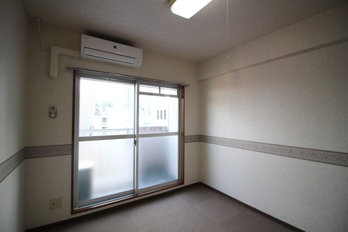 物件内観写真10　(居室)