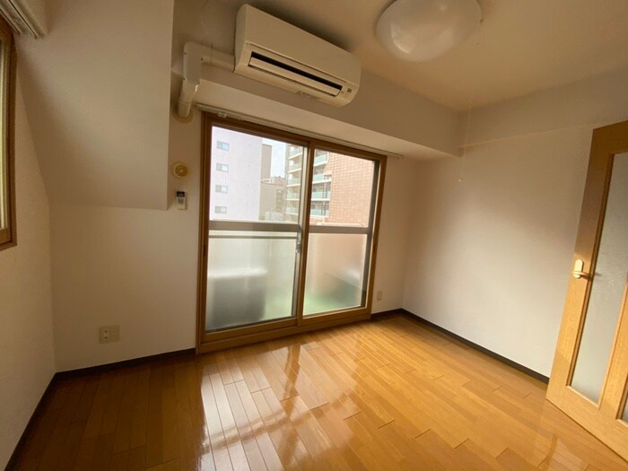 物件内観写真10　(居室)