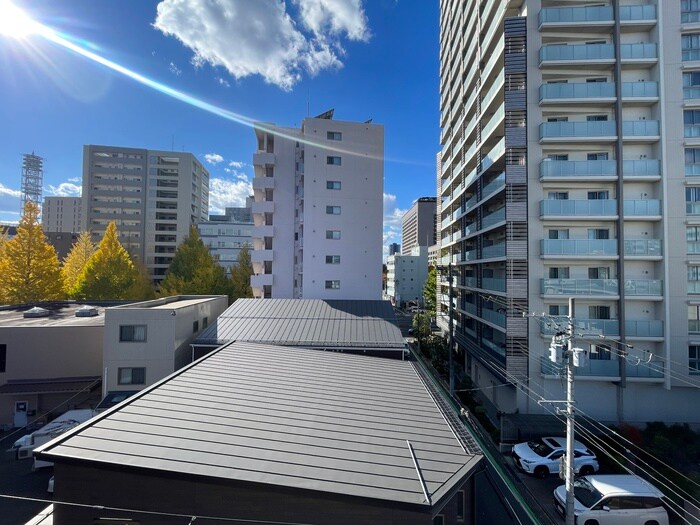 物件内観写真22　(室内からの展望)