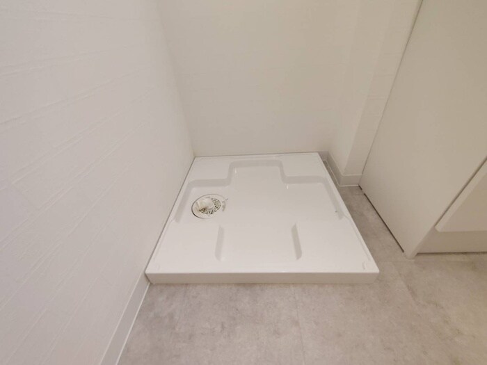 物件内観写真13　(洗濯機置場)