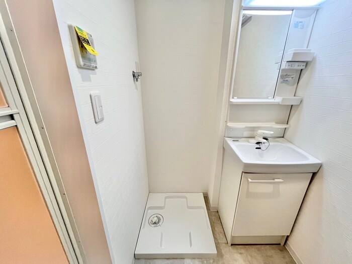 物件内観写真13　(洗濯機置場)