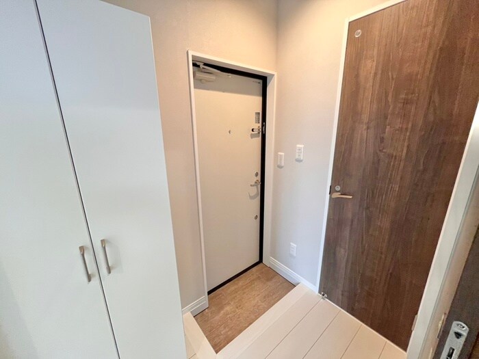 物件内観写真18　(玄関)