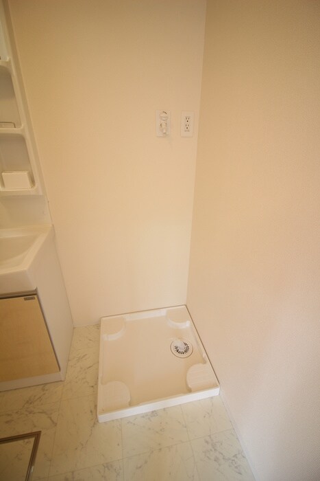 物件内観写真21　(洗濯機置場)