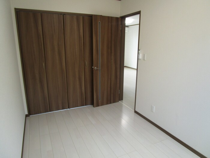 物件内観写真11　(居室)